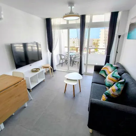 Blue Day Apartment *
