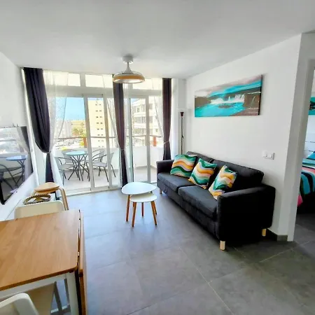 Blue Day Apartment *